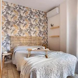 apartamento-malaga-centro-historico-con-parking-gratuito.hotelsinnerja.org/